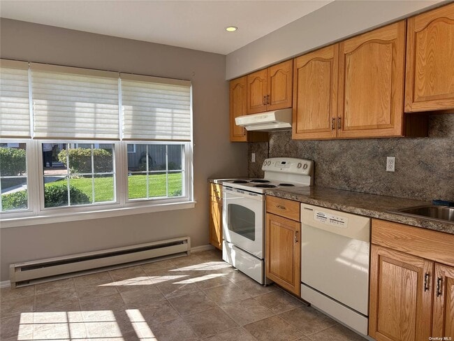 Building Photo - 36 Revere Dr