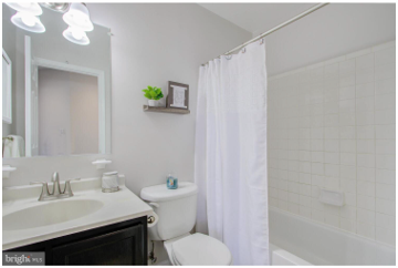 Building Photo - 2702 Stanton Rd SE