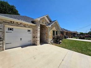 Building Photo - 3718 Harlingen St