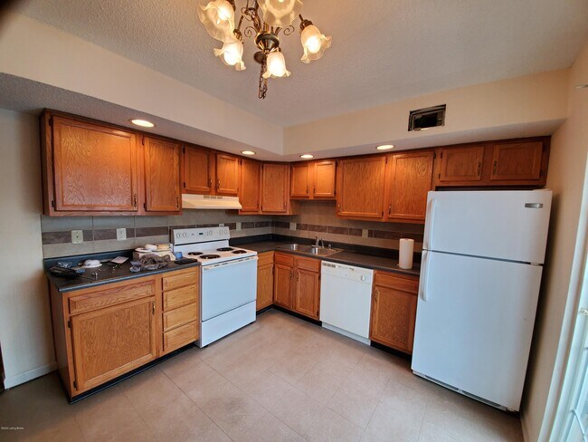 Building Photo - 6418 Venango Dr