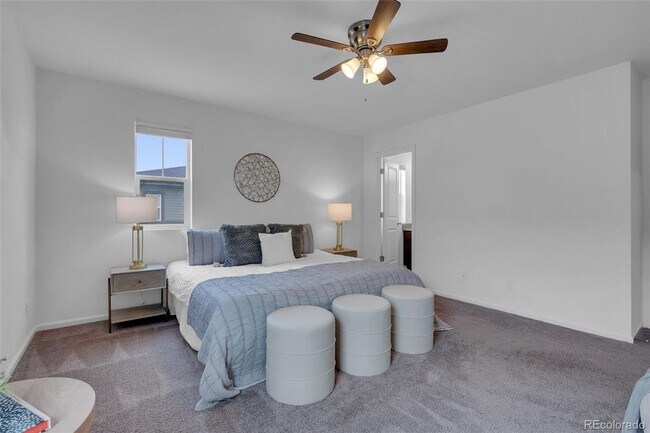 Building Photo - 1094 Anker Dr