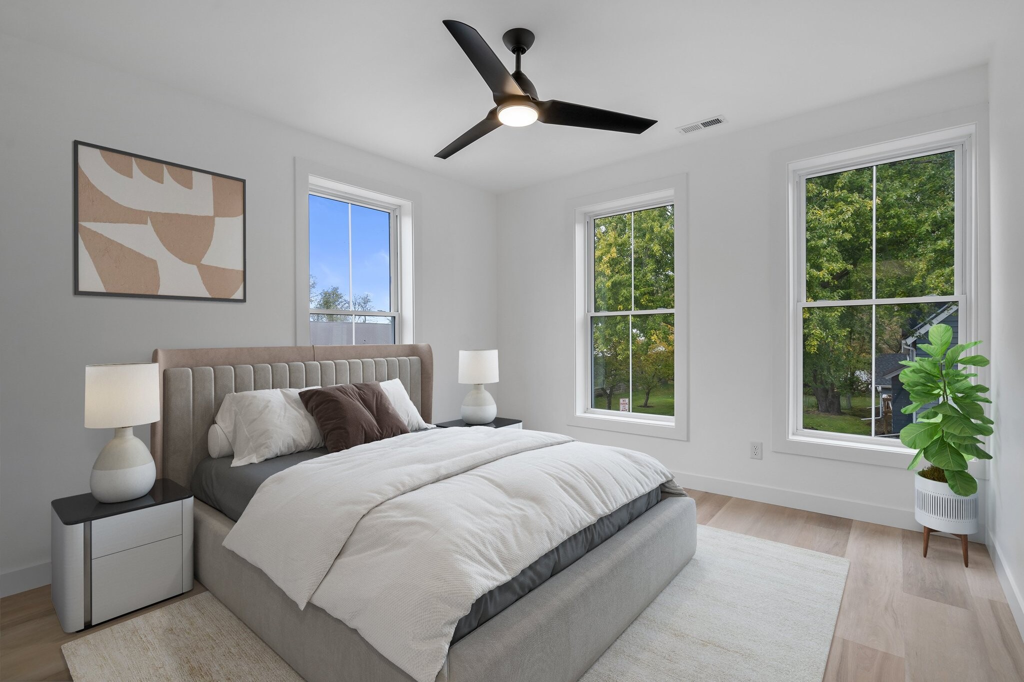 Building Photo - 308 Oak St