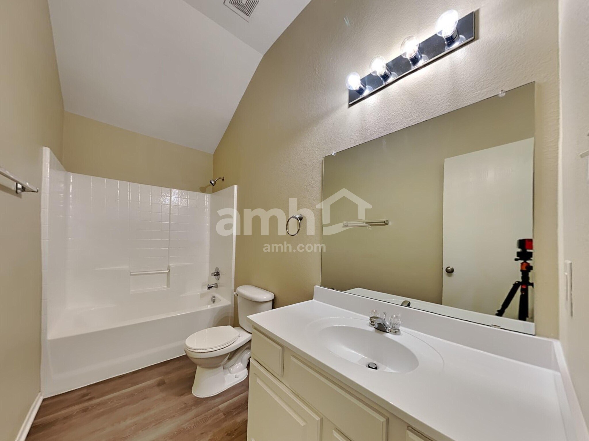 Building Photo - 1349 Illinois Ave