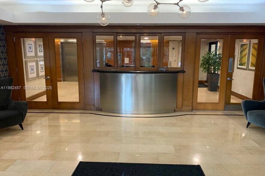 Building Photo - 200 SE 15th Rd