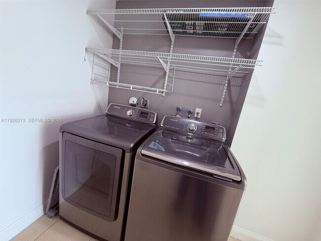 Building Photo - 15124 SW 141st Terrace