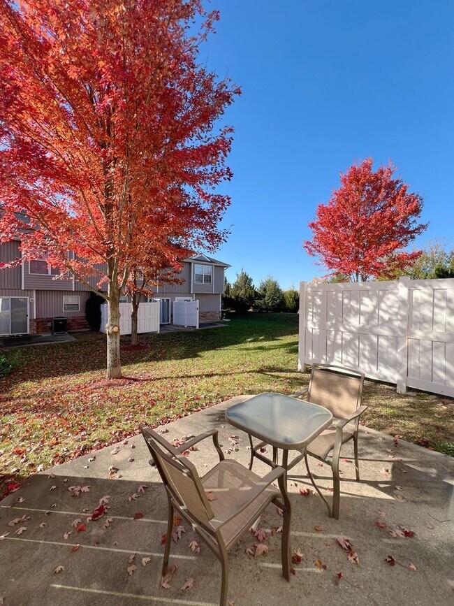 Building Photo - SEE IT NOW: Spacious 2-Bedroom Townhome wi...