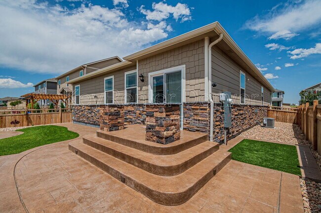 Building Photo - 6037 N Halifax Ct