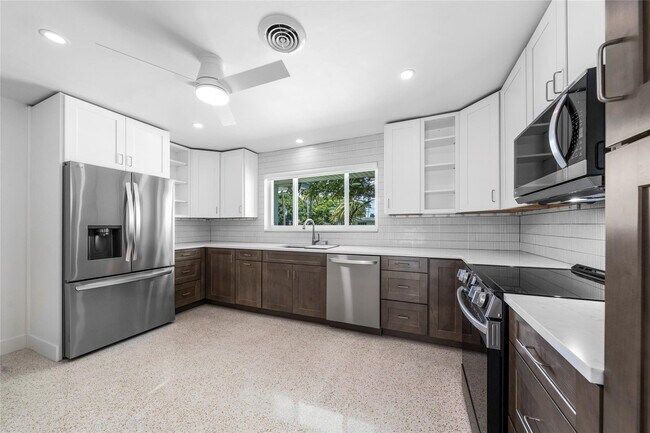 Building Photo - 3140 Calle Largo Dr