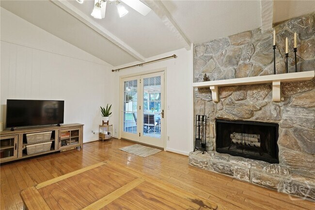 Building Photo - 609 Indigo Cir