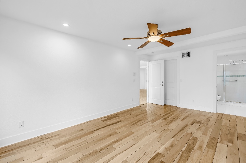 Building Photo - 2605 Pass a Grille Way