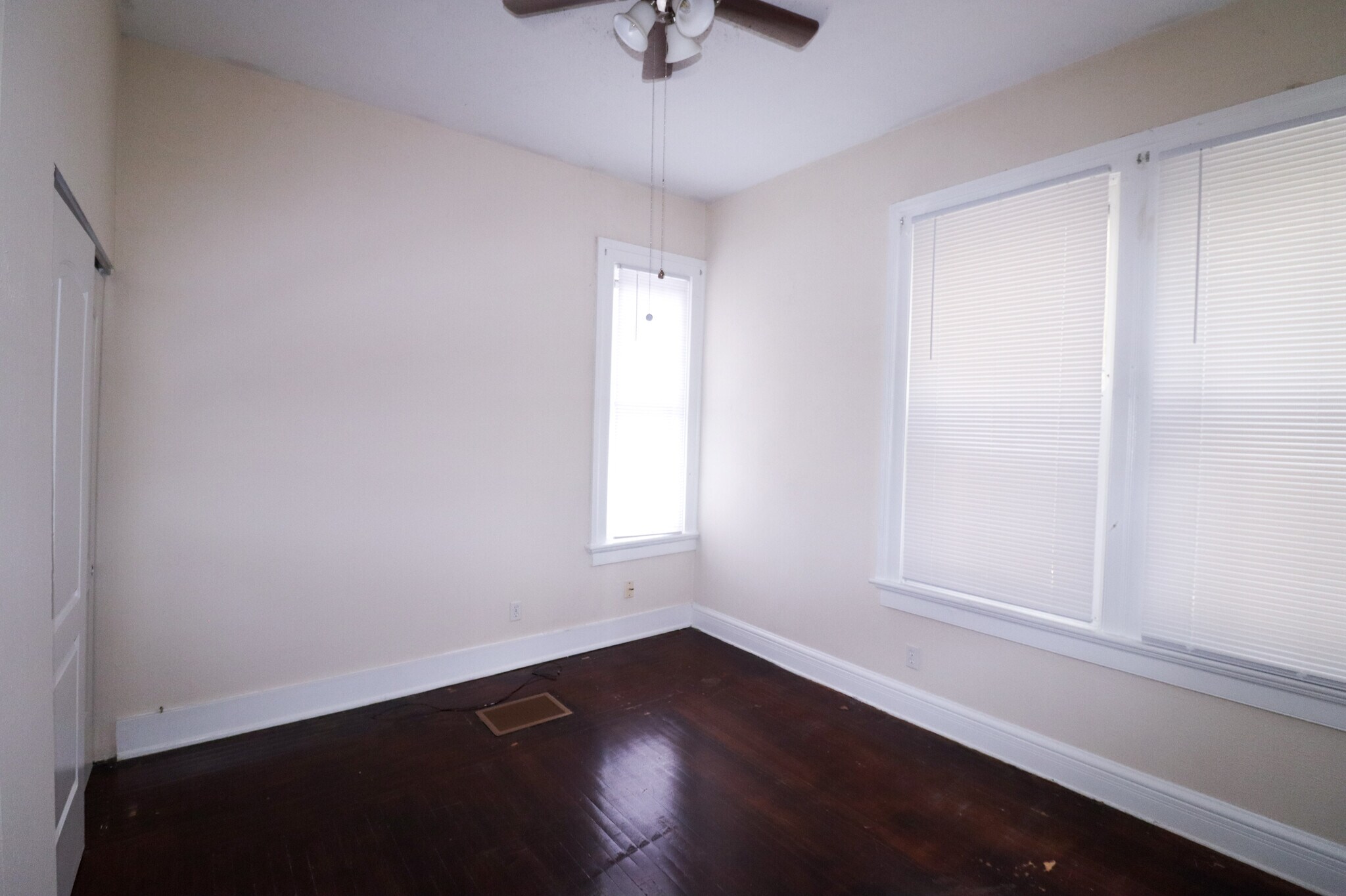 Building Photo - 2615 Eden Ave