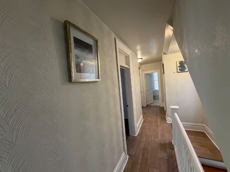 Building Photo - 1920 Middle St