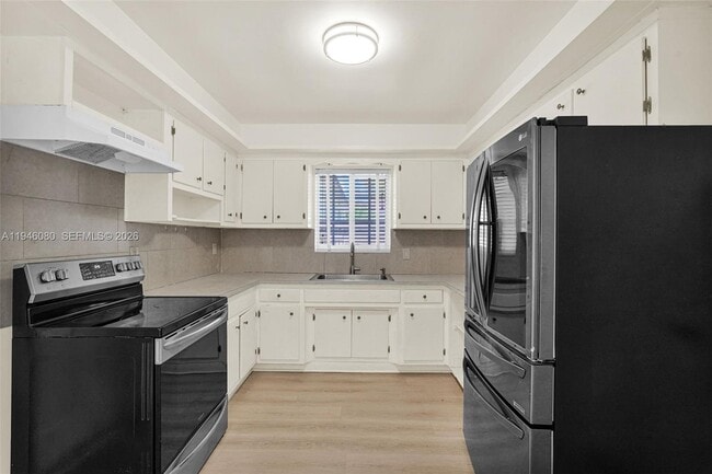 Building Photo - 5781 SW 25th St