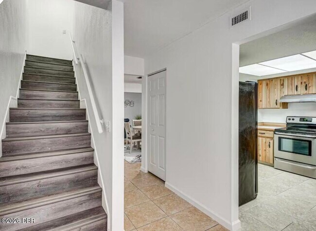 Building Photo - 19 Tomoka Meadows Blvd