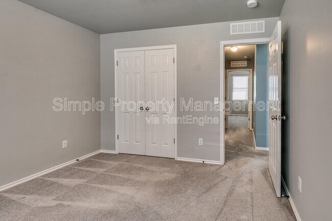 Building Photo - 18020 Cerrado Cir