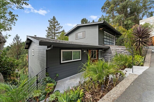 Building Photo - 6201 Snake Rd