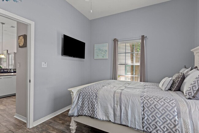 Building Photo - 4465 Clipper Cove