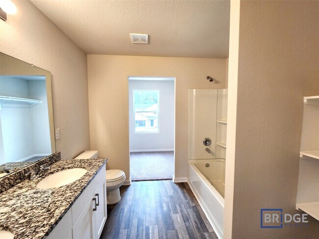 Building Photo - 10083 Cerritos dr