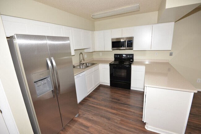 Building Photo - 1150 Ocean Pebbles Way