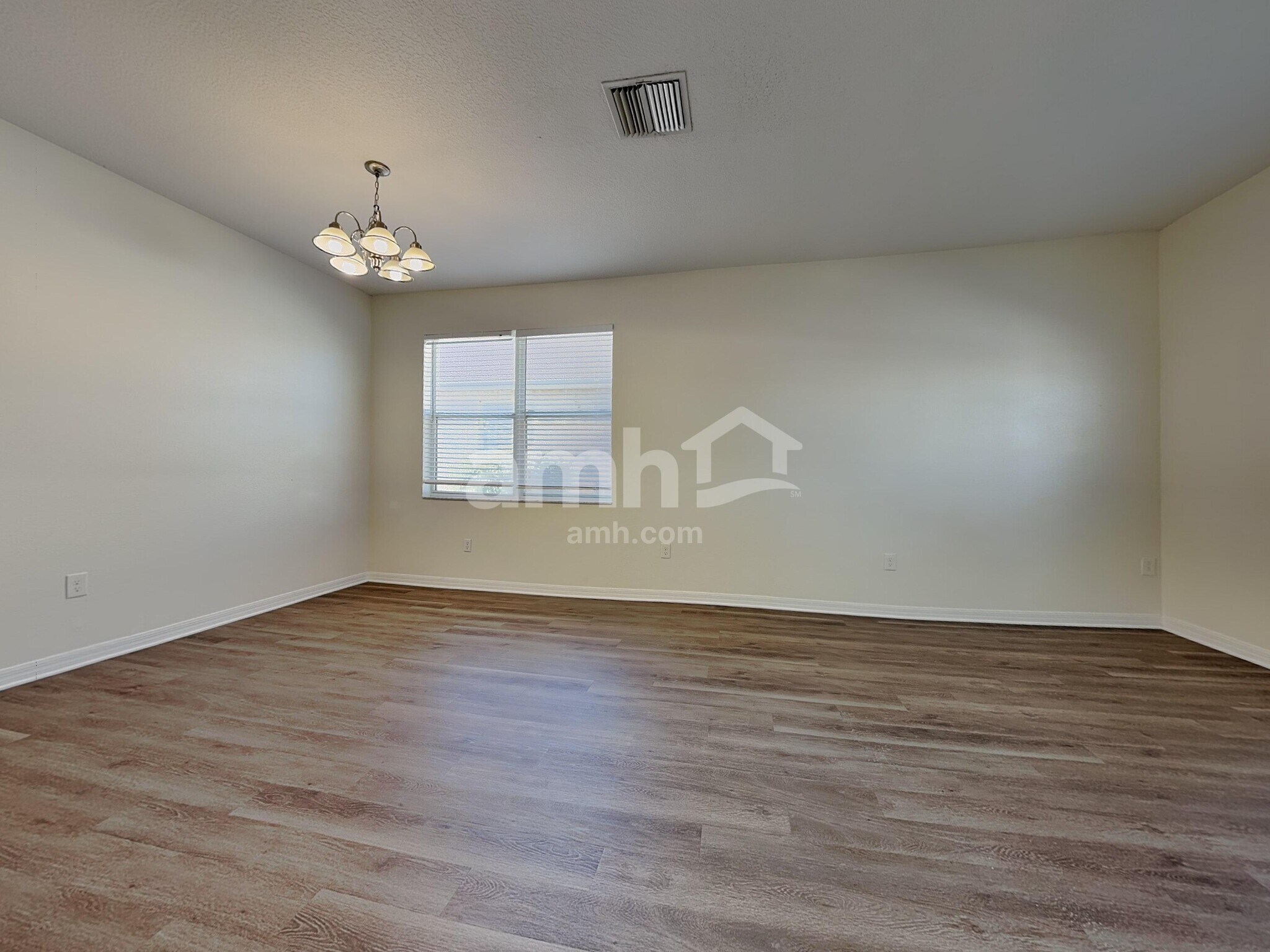 Building Photo - 6019 Blue Sage Dr