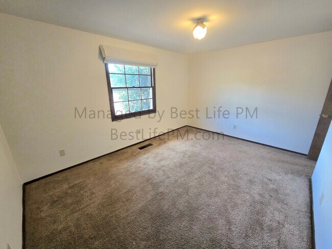 Building Photo - 2575 NW 119th Pl