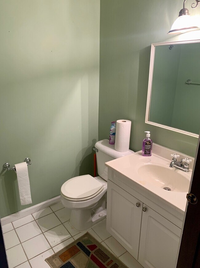 Building Photo - 156 Brookside Dr