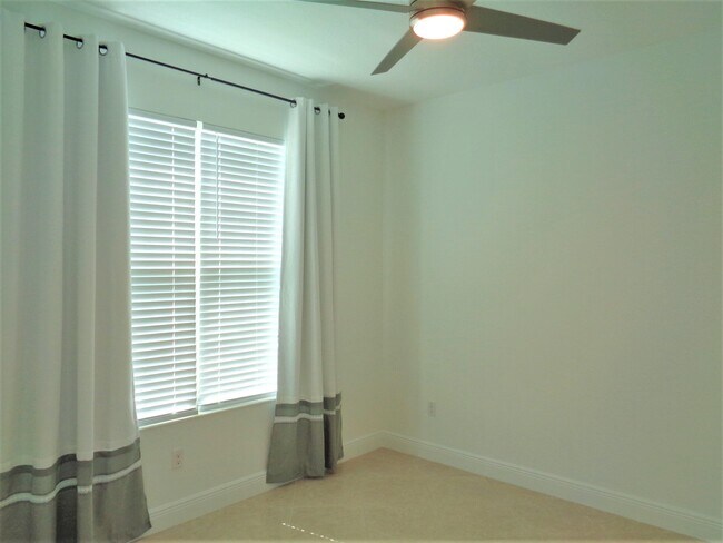 Building Photo - 2597 Bella Vista Cir