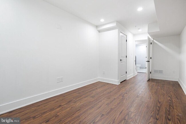 Building Photo - 2650 Earp St