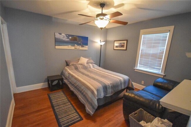 Building Photo - 184 Clifton St SE