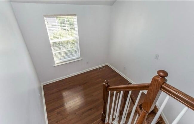 Building Photo - 160 Sowers Dr
