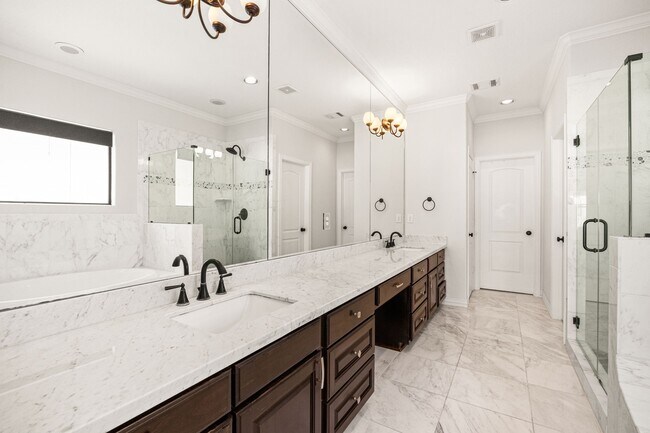 Building Photo - 7227 Laguna Villas