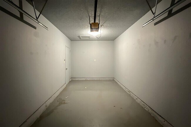 Building Photo - 1225 Sequoyah Pl