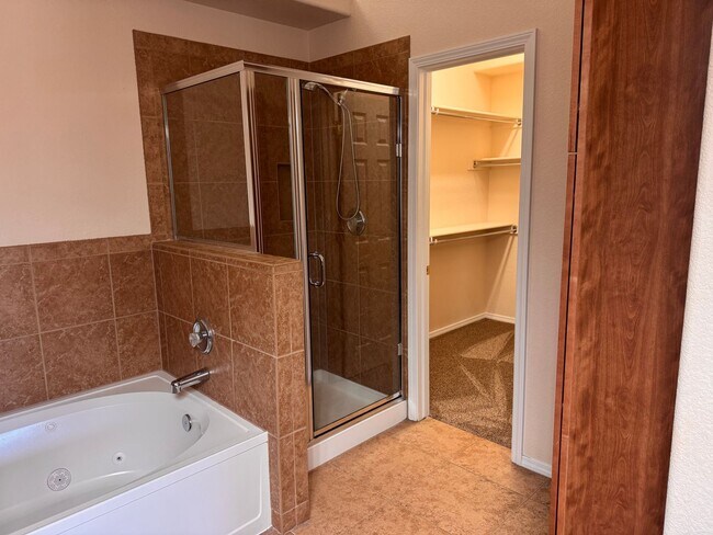 Building Photo - 4326 Susie View