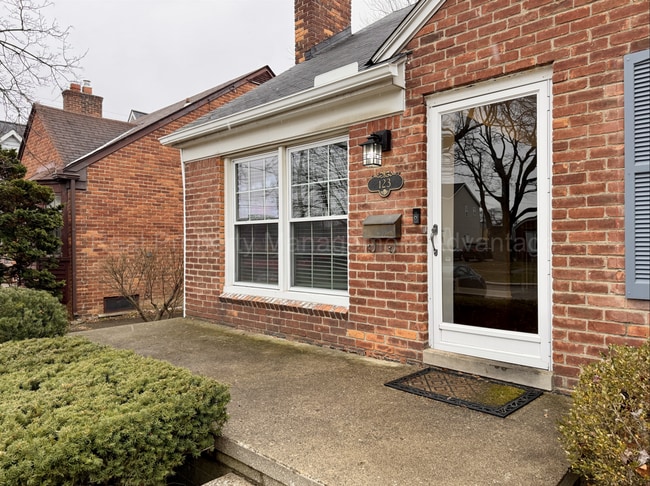 Building Photo - Updated Royal Oak Bungalow Minutes from Downtown