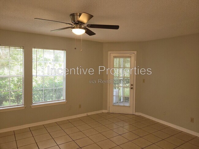 Building Photo - 5956 Westgate Dr