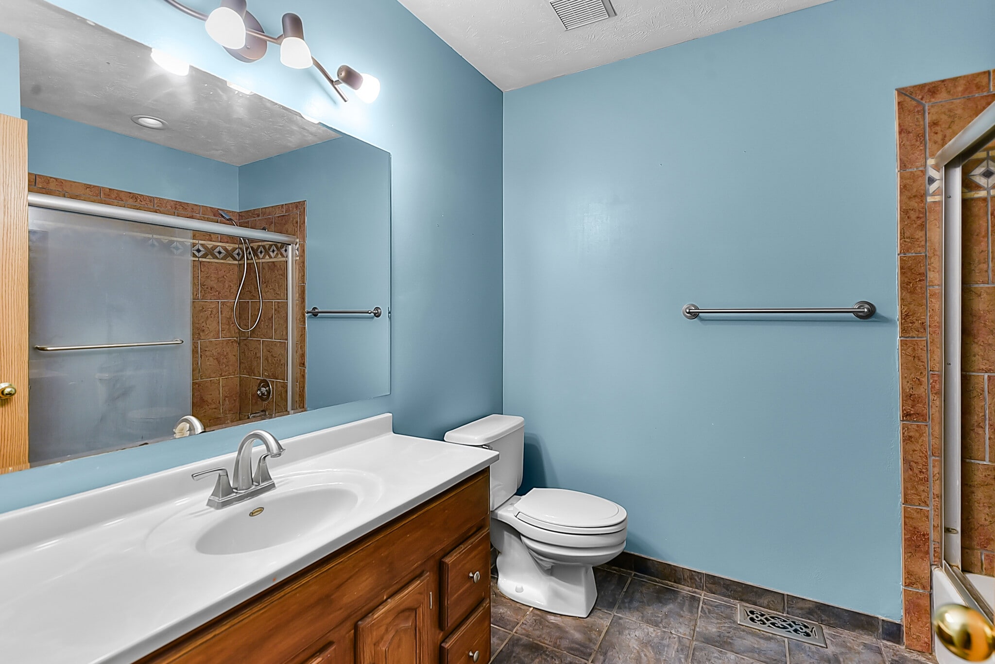 Building Photo - 5016 S 164th St