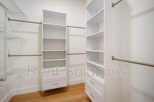 Building Photo - 13612 N 22nd St