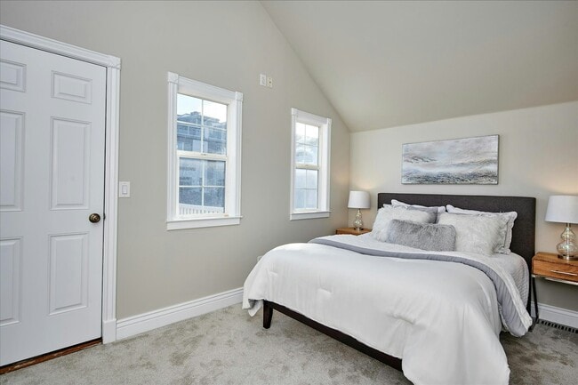 Building Photo - 3220 Vallejo St