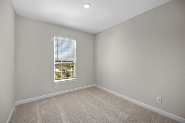 Building Photo - 13725 Blue Breaker Dr