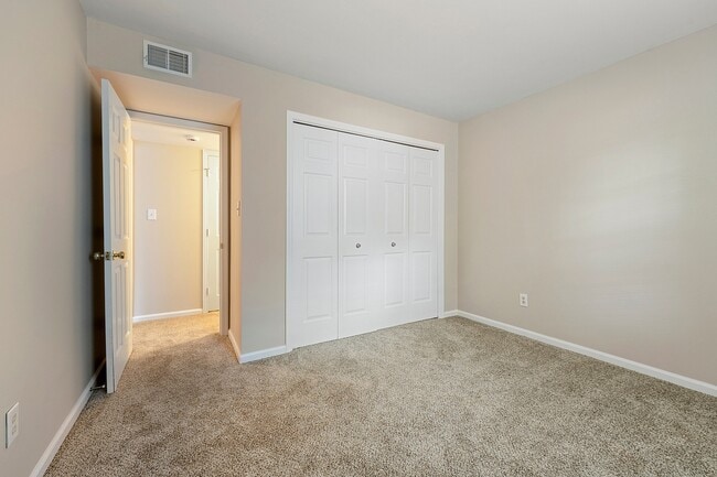 Building Photo - 6017 Treetop Ct