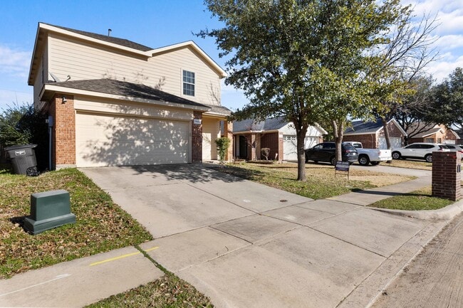 Building Photo - Charming 3-Bedroom Home in Villages of Woo...