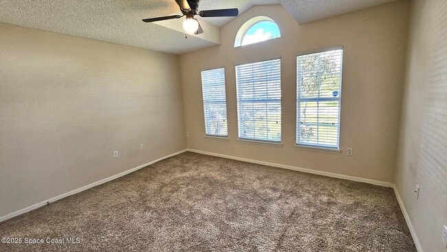 Building Photo - 869 Macon Dr