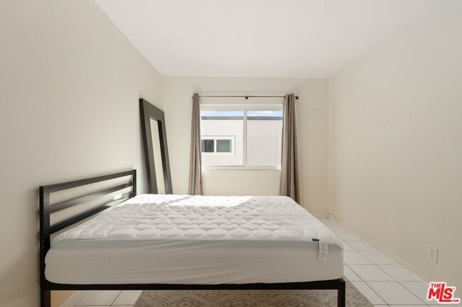 Building Photo - 1528 Berkeley St