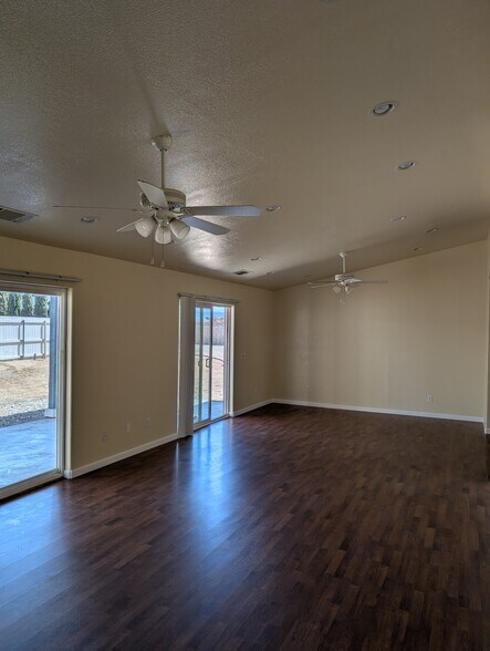 Building Photo - 17980 Manitou Dr