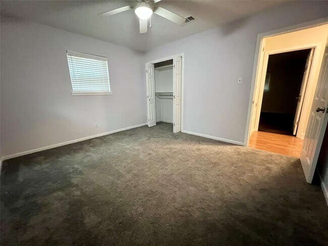 Building Photo - 795 Vogel Dr