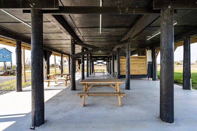 Building Photo - 920 17th St