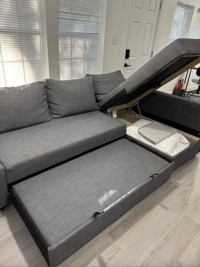 Building Photo - 2614 NW 8th St