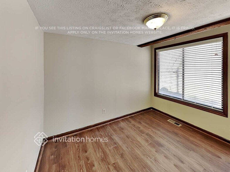 Building Photo - 1050 Rockcrest Dr