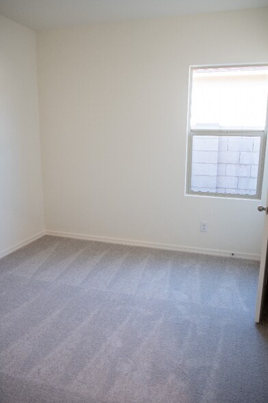 Building Photo - 4356 E Kolin Ln