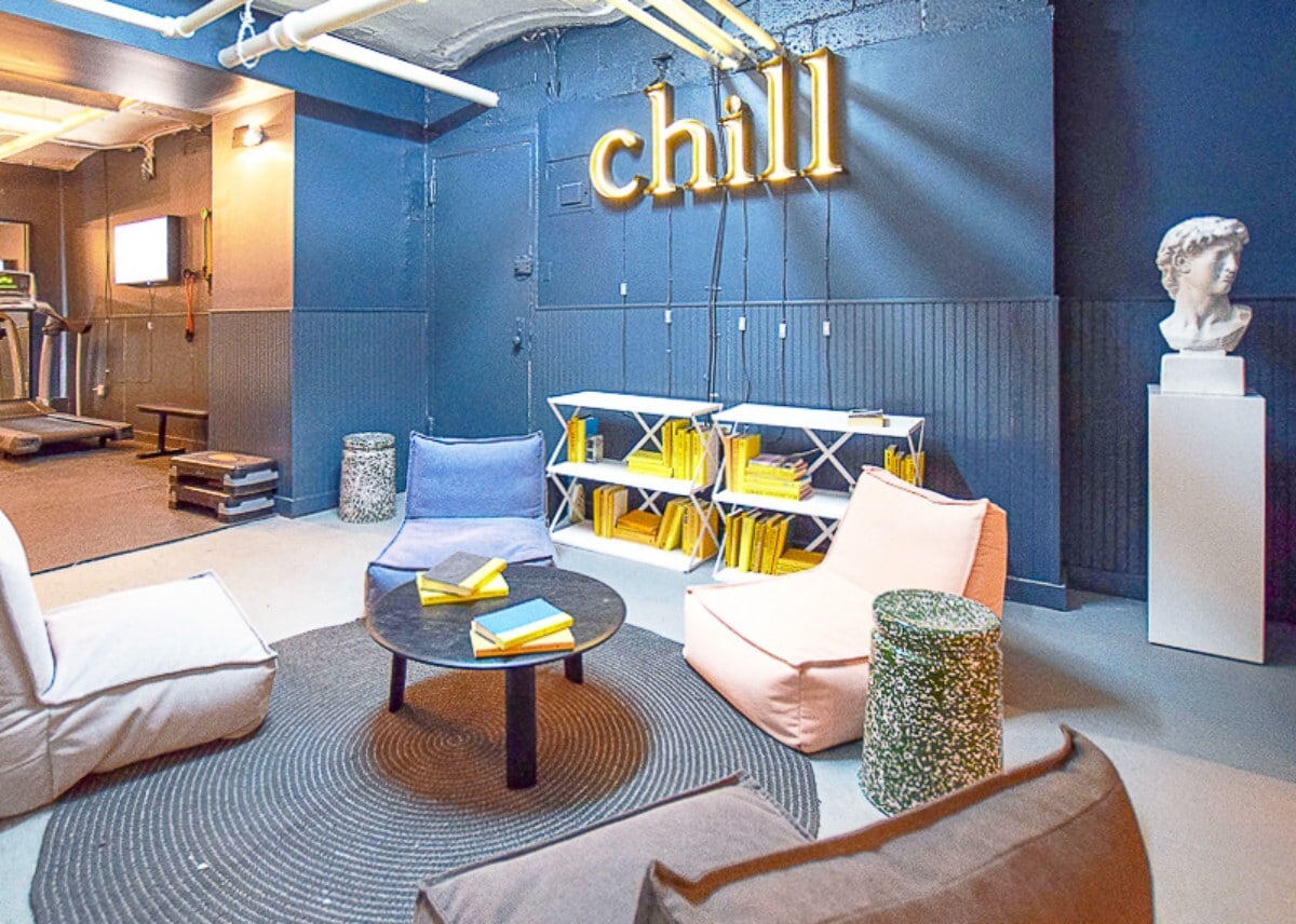 Building Photo - Central Park West